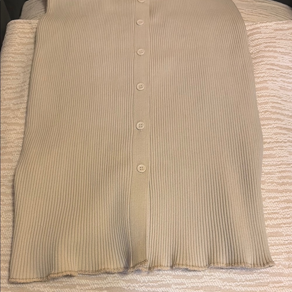 Cream Ribbed Button-Up Tank Top - Picture 2 of 4